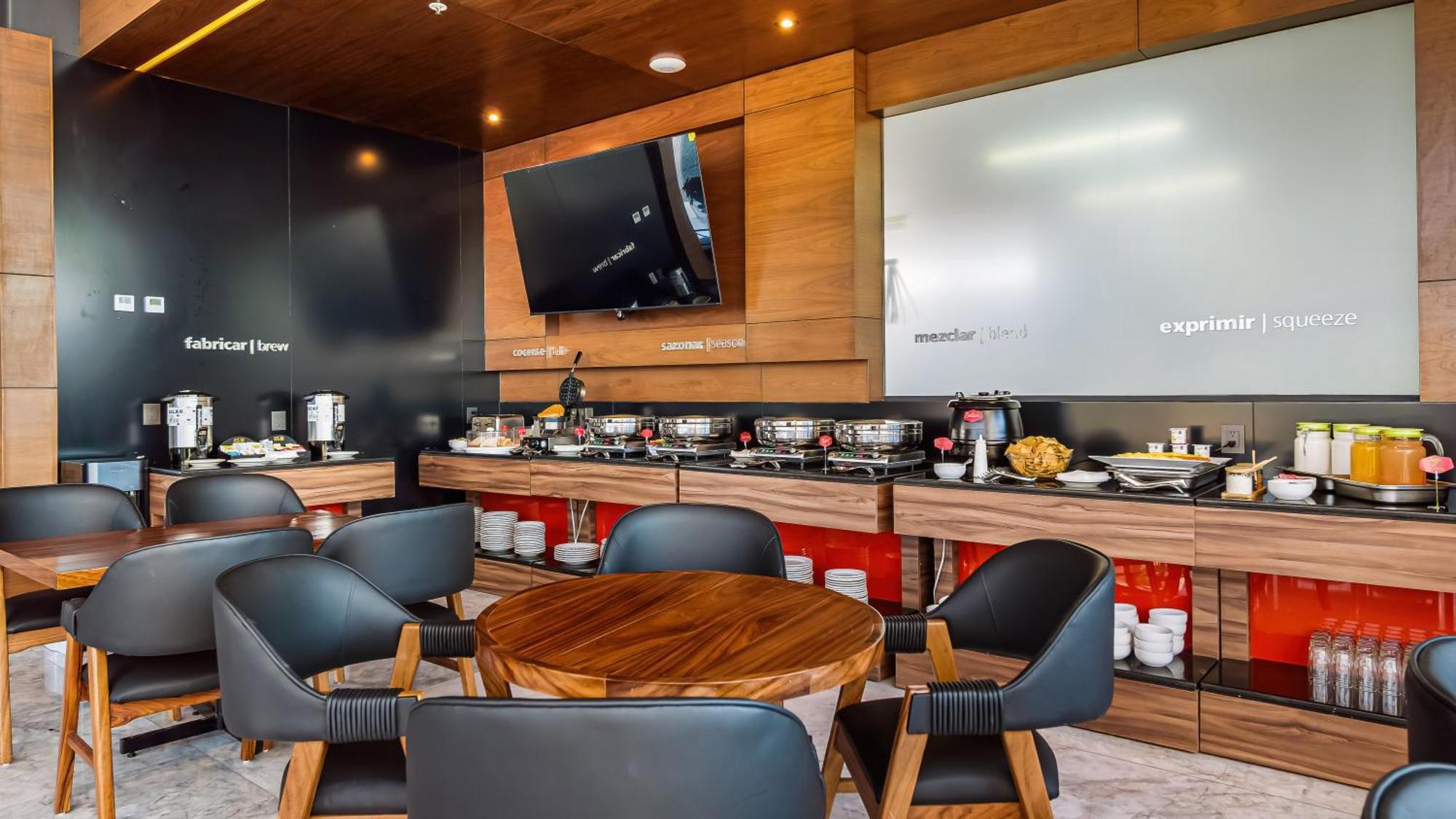 Hotel Hampton By Hilton Queretaro
