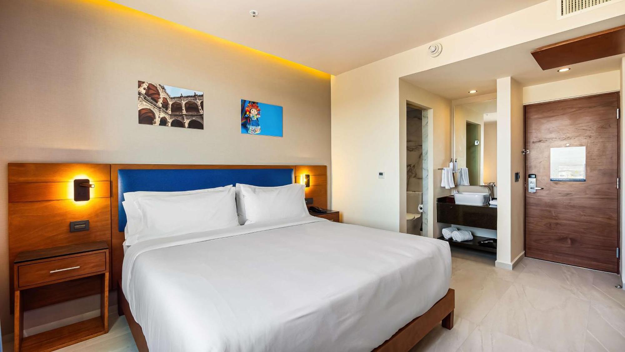 Hampton By Hilton Queretaro Hotel