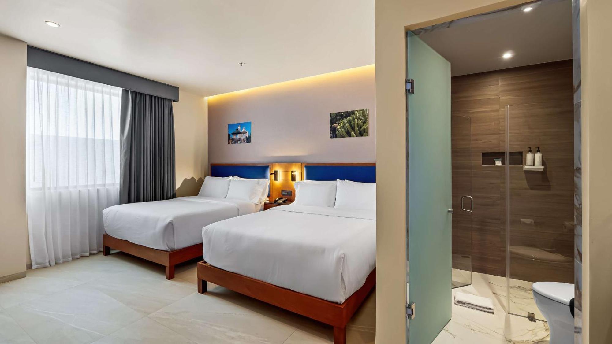 Hotel Hampton By Hilton Queretaro 3*