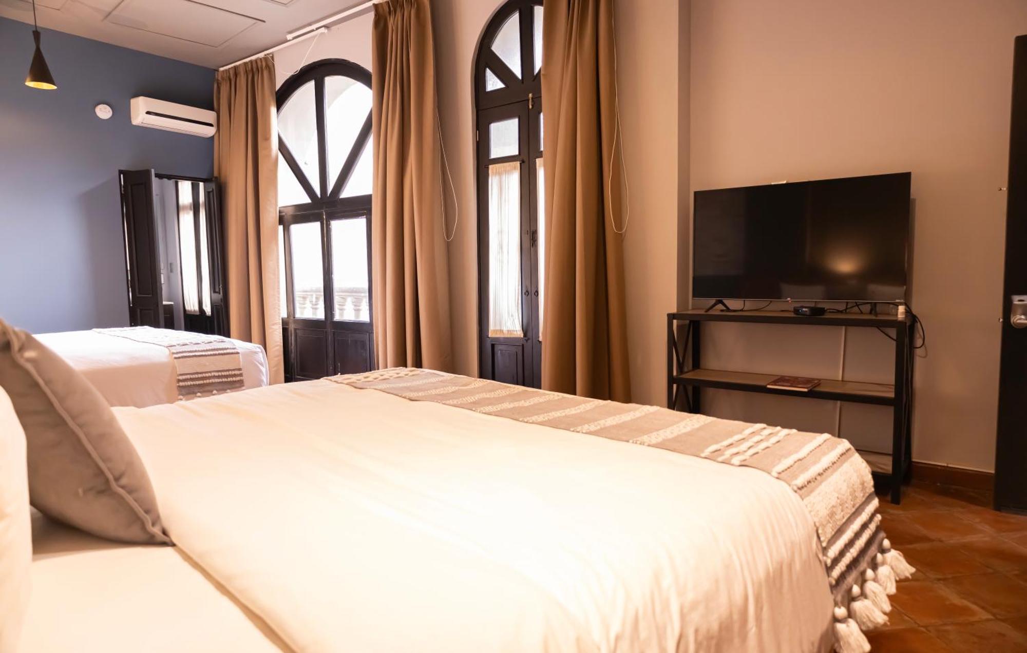 Hotel Plaza De Armas 4*