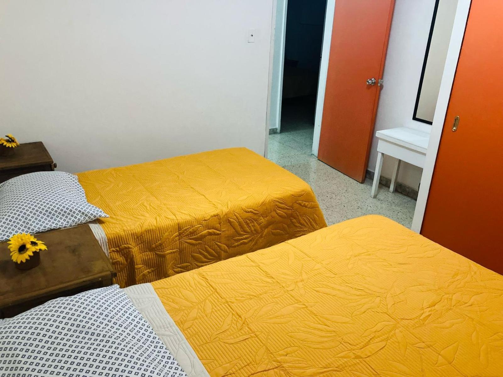 Grupos Y Empresas Hasta 18 Personas 3 Parking Querétaro