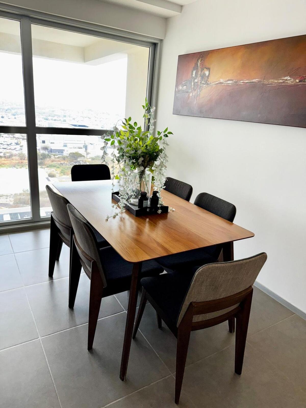 New Bamboo Horizon Pool, Gym And Coworking Apartment