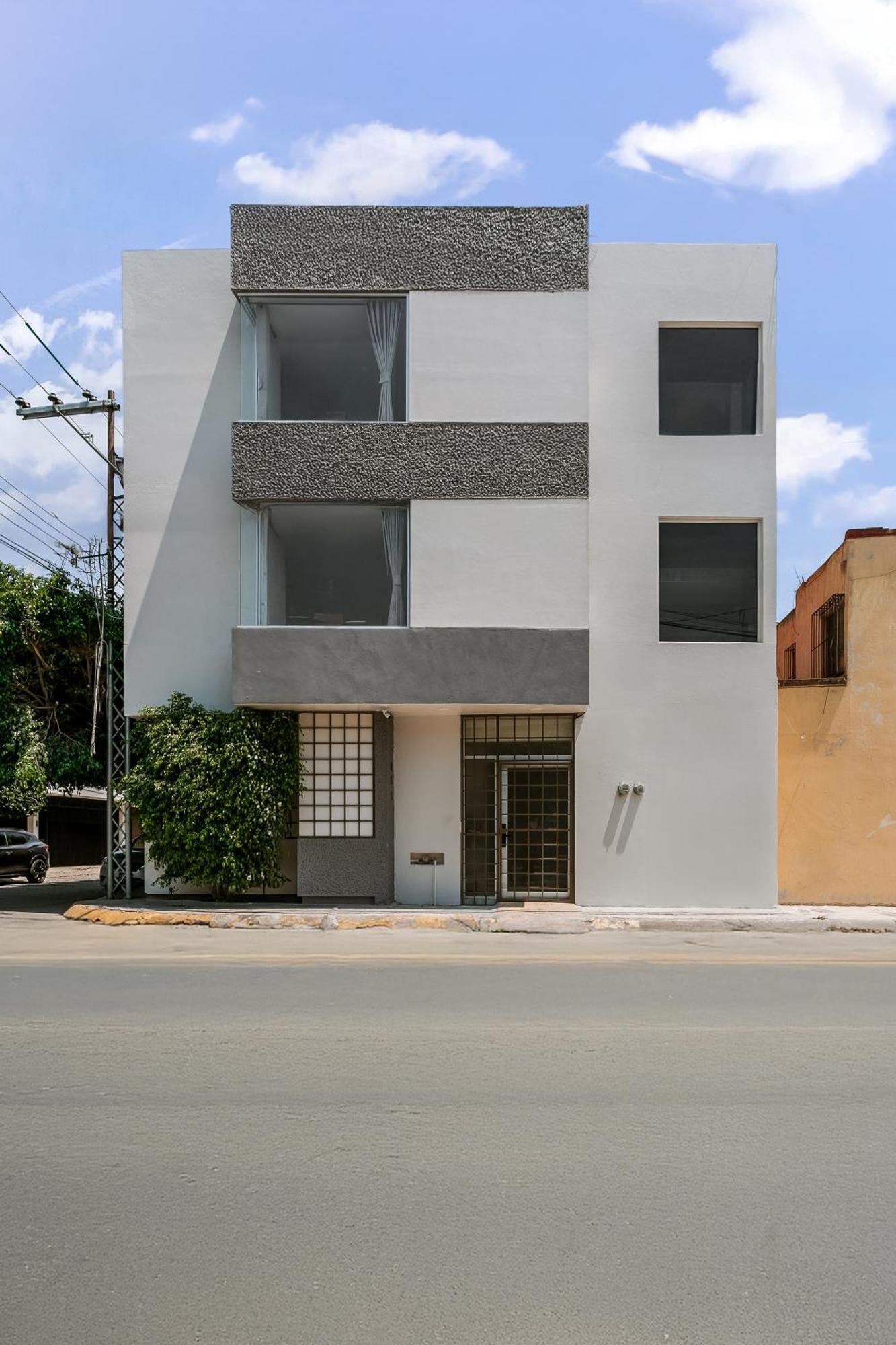 Wenceslao By Homirent Apartment *